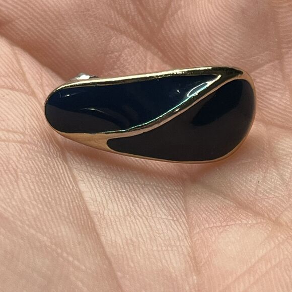 RARE ESTATE VINTAGE 1960- EARLY 70’S CROWN Navy BLUE ENAMEL Stud EARRINGS - Picture 7 of 8